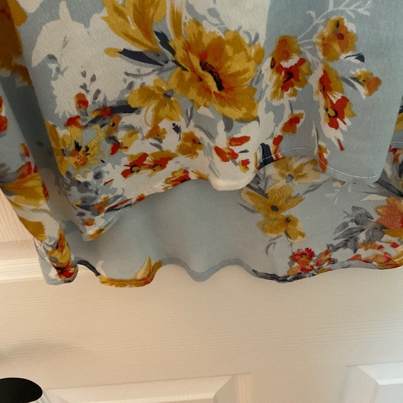 TRIBAL JEANS FLORAL BLOUSE.  SIZE M, LIKE NEW! - Picture 3 of 11